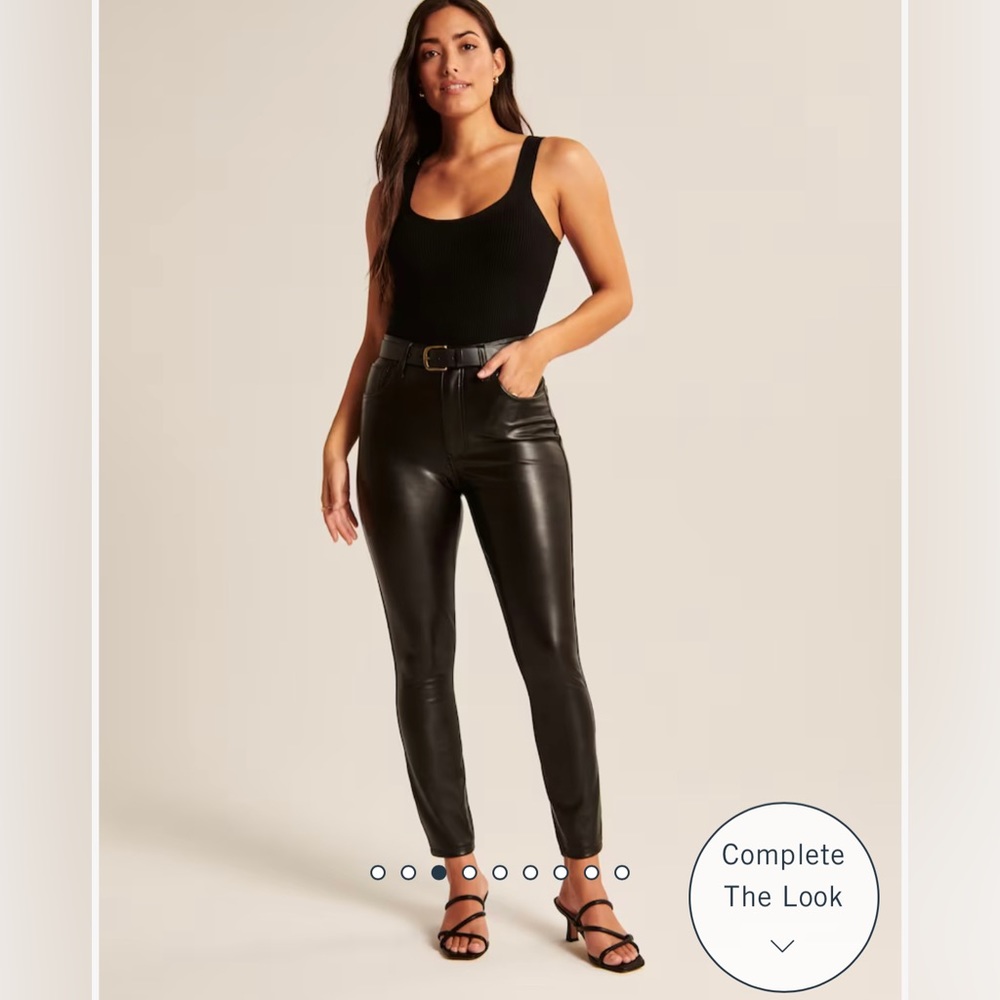 Abercrombie & FitchCurve Vegan Leather Skinny Pants Size 29